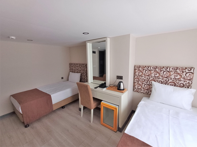 Bedroom 4, Toprak City Hotel, Antalya
