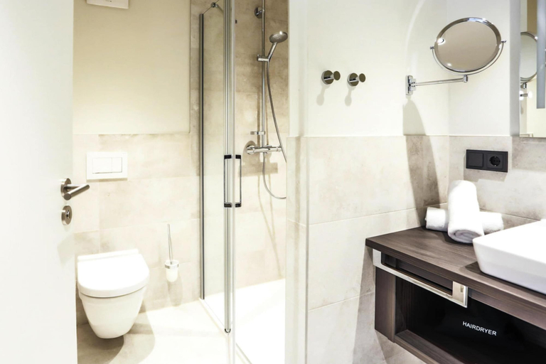 Bathroom 2, Appartements im Maremuritz Yachthafen Resort, Mecklenburgische Seenplatte