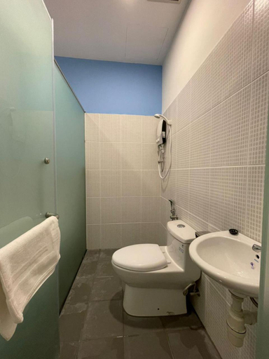 Bathroom 4, Benutten 99 Hotel, Pontian