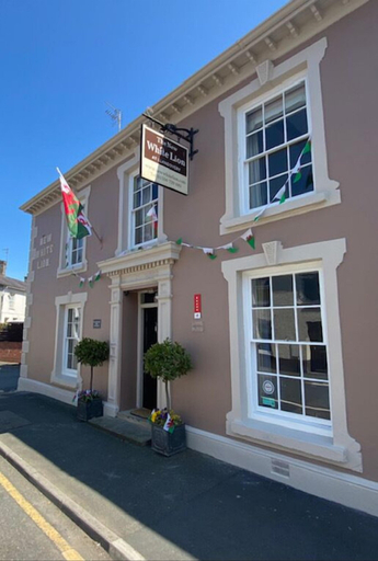 Exterior & Views, The New White Lion, Carmarthenshire