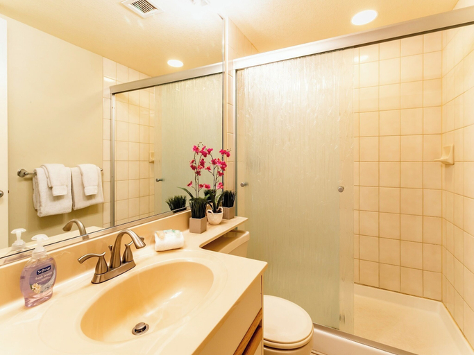 Bathroom 4, Maui Banyan by Maui Rental Group, Maui