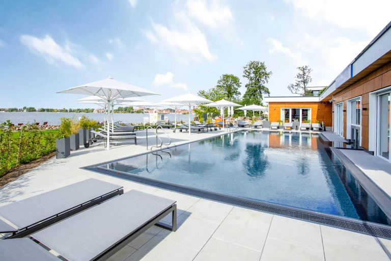 Pool 3, Appartements im Maremuritz Yachthafen Resort, Mecklenburgische Seenplatte
