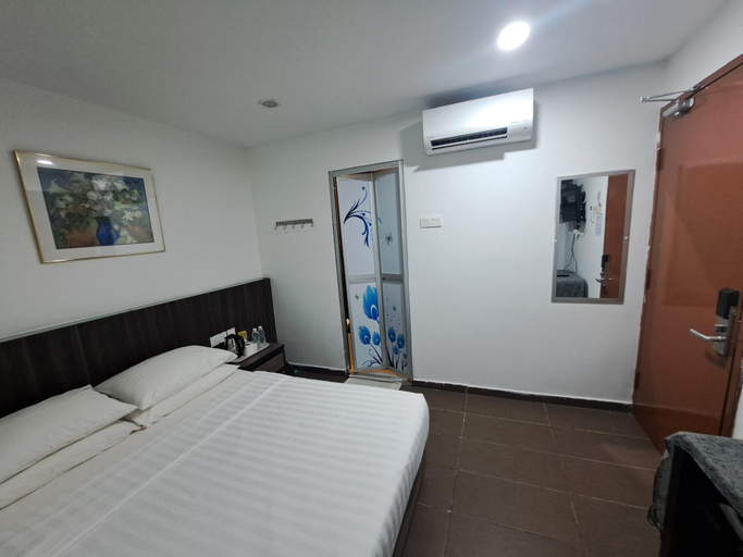 Bedroom 9