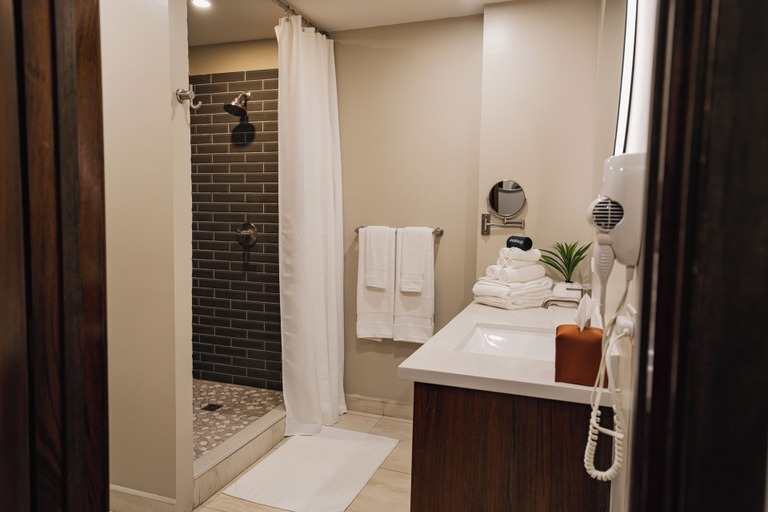Bathroom 4, The Palms Belize