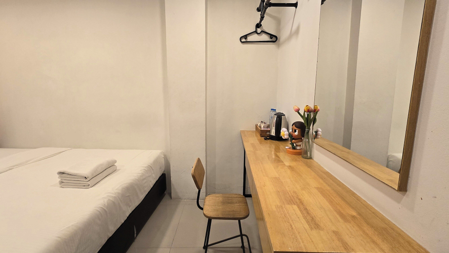 Bedroom 12