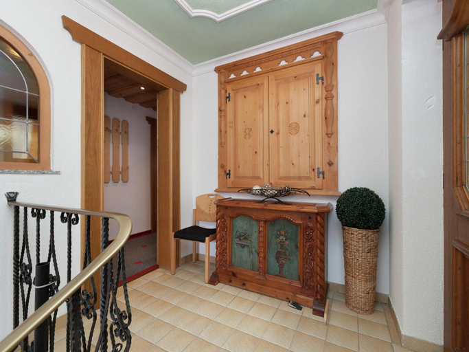 Others 2, Apartment in Kappl near Ski Slopes, Landeck