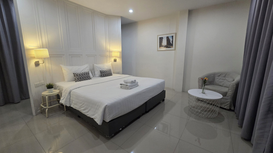 Bedroom 25