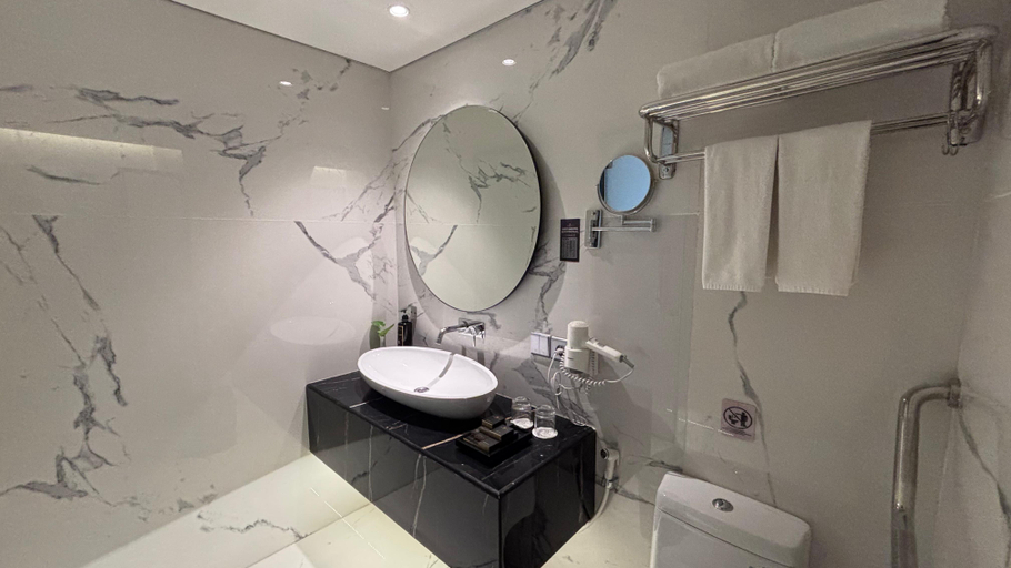 Bathroom 3