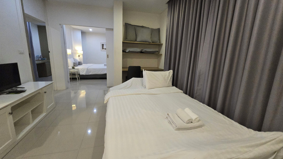 Bedroom 24