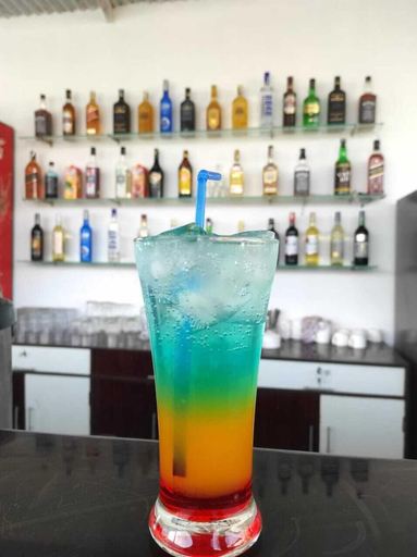 Food & Drinks