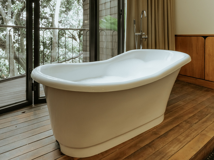 Bathroom 10
