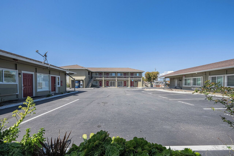 Exterior & Views 2, Coastal Valley Inn, Monterey