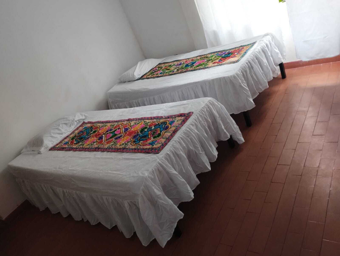 Bedroom 2, CASA TURISTICA VALERIANA, Santiago de Cali