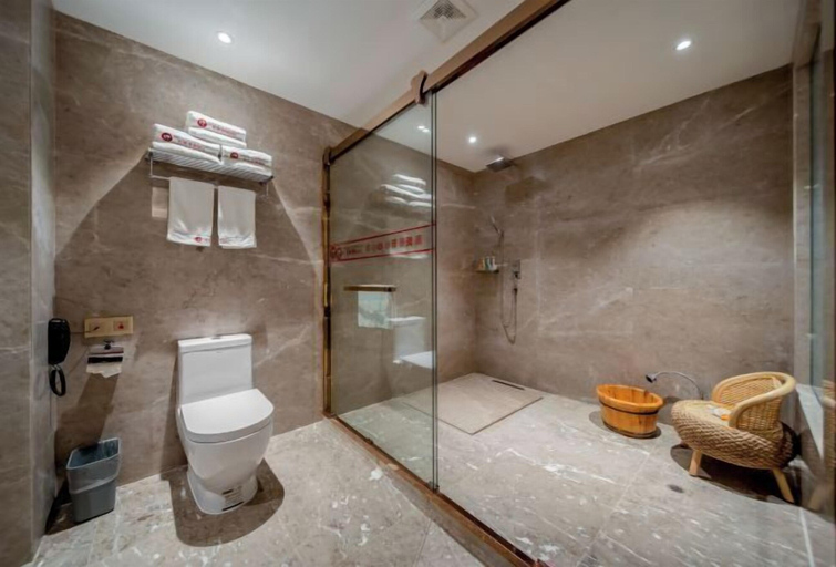 Bathroom 4, Harmonious Qianjin Hotel, Qiandongnan Miao and Dong