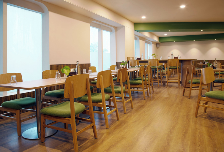 Food & Drinks 5, Nest by TreeHouse Bhiwadi, Alwar