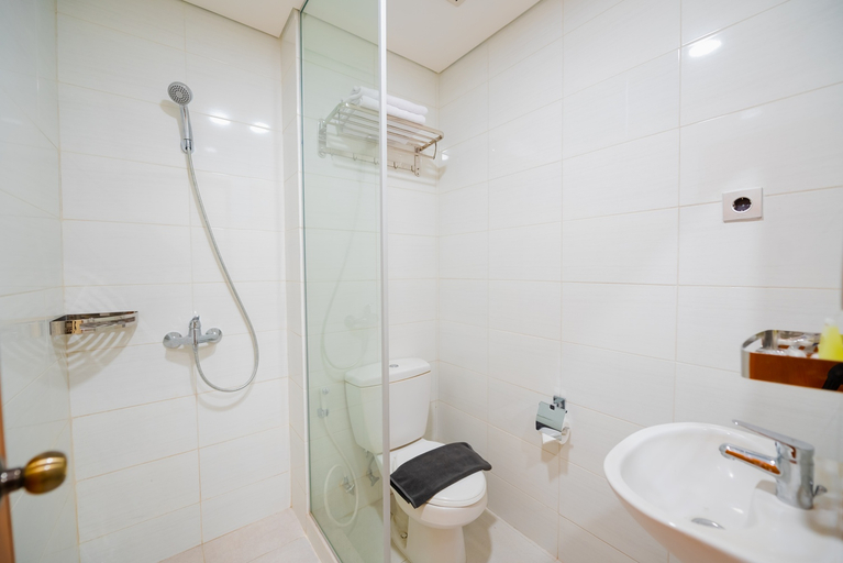Bathroom 5, Grand Pasundan Convention Hotel, Bandung