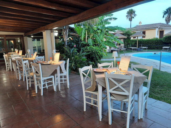 Food & Drinks 5, Residence Le Bouganville, Cagliari
