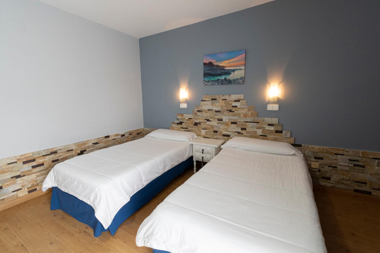Bedroom 3, Hotel Campomar, Cantabria