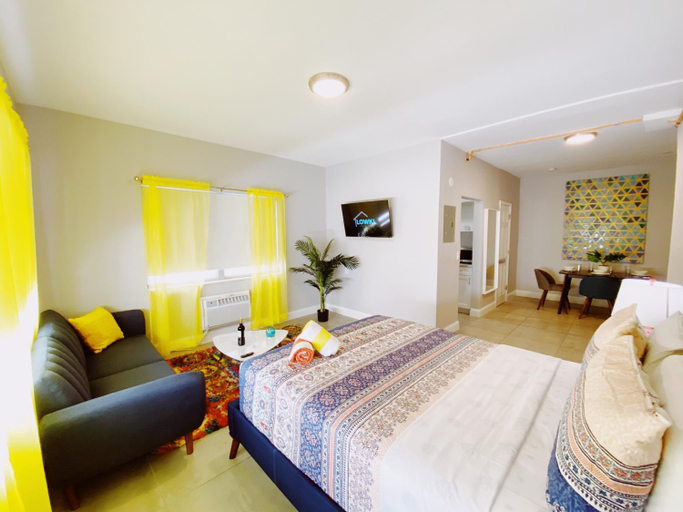 Bedroom, Miami International by Lowkl, Miami-Dade