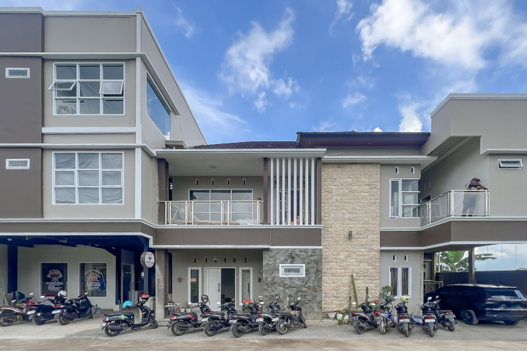 Exterior & Views, Urbanview Hotel Dieng Chill House Syariah, Wonosobo