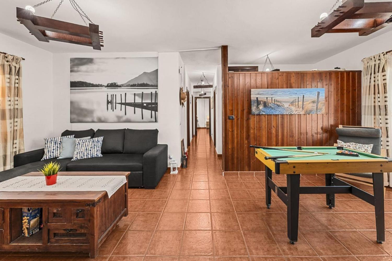 Others 5, Villa Palacios Herrero, Las Palmas