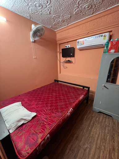 Bedroom 3, Simna Guest House, Kolkata