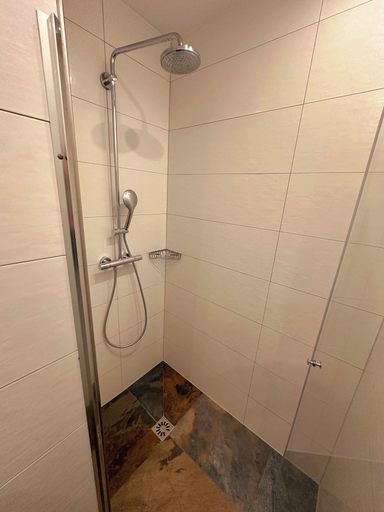 Bathroom 4