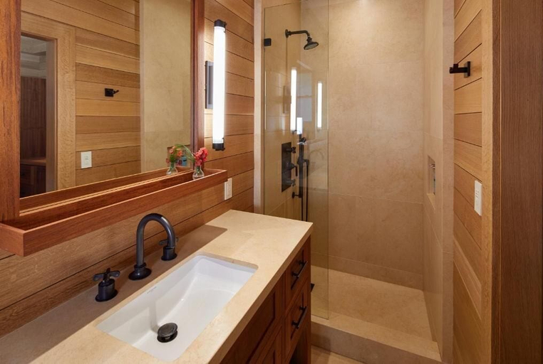 Bathroom, Hotel Lanai, Maui