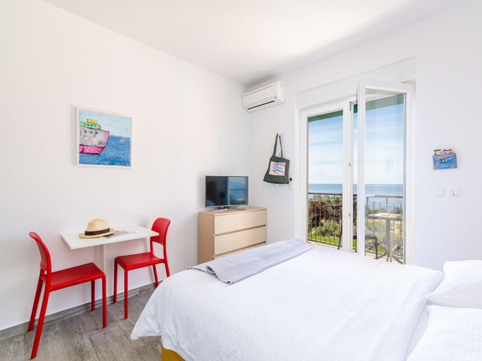 Bedroom 2, Apartments Villa Lukas - No.3 Studio Apartment with Balcony and Sea View, Konavle