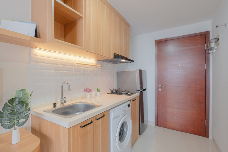 Others 2, Cozy and Minimalist Studio at West Vista Apartment By Travelio, Jakarta Barat