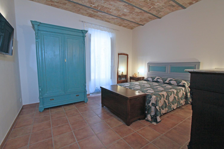 Others 5, camere Vico Galba 1, Latina