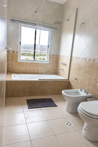 Bathroom 4, Hotel Cuesta De Miranda, Coronel Felipe Varela