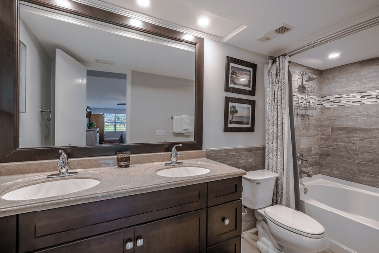 Bathroom 4, Vista Verde East, Pinellas