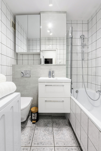 Bathroom, Lumina 2-room apart near Złote Tarasy, Warsaw
