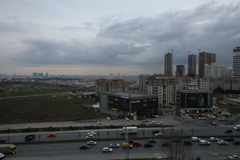 Others 3, Leyla Suit, Büyükçekmece