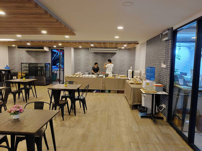 Food & Drinks 4, Bansuay Phra Nang Klao Near MRT Phra Nang, Muang Nonthaburi