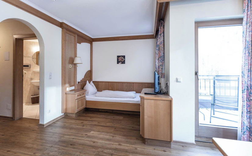 Bedroom 2, Heart Hotel Nordstern, Schwaz