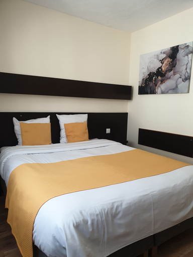 Bedroom 3, Hotel Restaurant Aux Deux Roses, Haut-Rhin