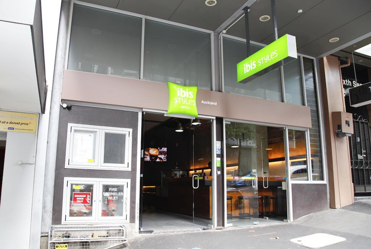 Exterior & Views 5, ibis budget Auckland Central, Waitakere