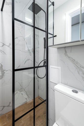 Bathroom 3, Amber - by Kairos Apartments, Gliwice City