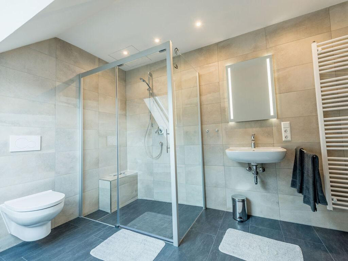 Bathroom 3, Jolly Joker Comfortable holiday residence, Emmendingen