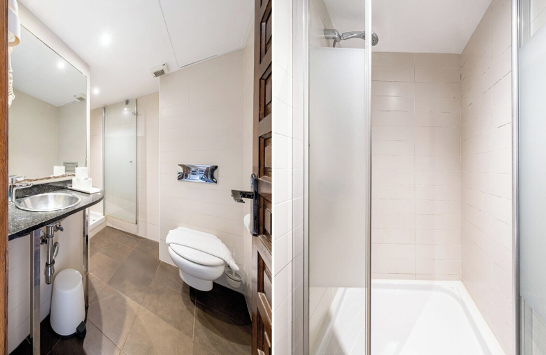 Bathroom 4, AinB Picasso Corders Apartments, Barcelona