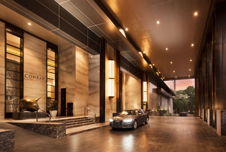 Others 5, Conrad Pune, Pune