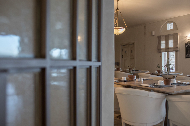 Bathroom 5, Porto Naxos, South Aegean