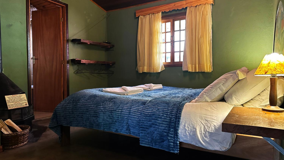 Bedroom 3, Alive Eco Hut, Camanducaia