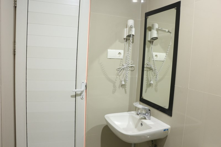 Bathroom 4