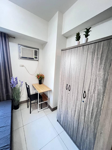 Others 4, Unistay Coast Res R10 Sunset Vw, Pasay City