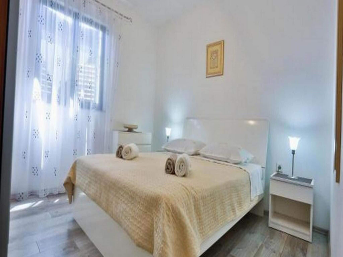 Bedroom 2, Apartments Lenka - One Bedroom Apartment with Balcony and Center View A3, Sutivan
