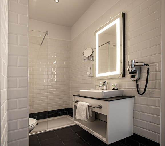 Bathroom 4, Hotel Secession an der Oper, Wien