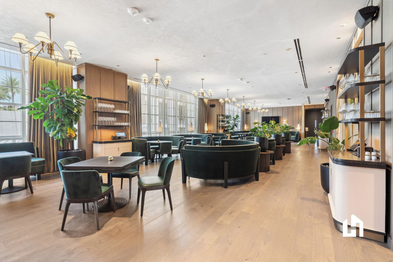 Food & Drinks 5, Stylish Apartments with Partial Ocean Views in Downtown, Miami-Dade